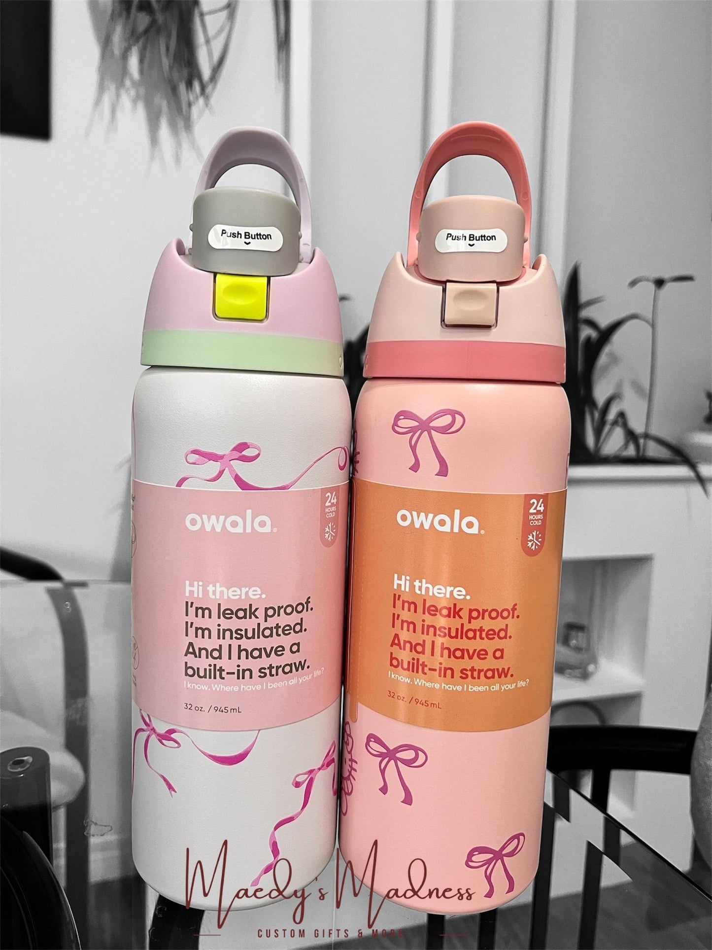 Kitty Owala Water Bottle 32 oz: Hello kawaii Kitty design, personalized Name Engraved, Sanrio inspired gift, Croquette bows, Tea time