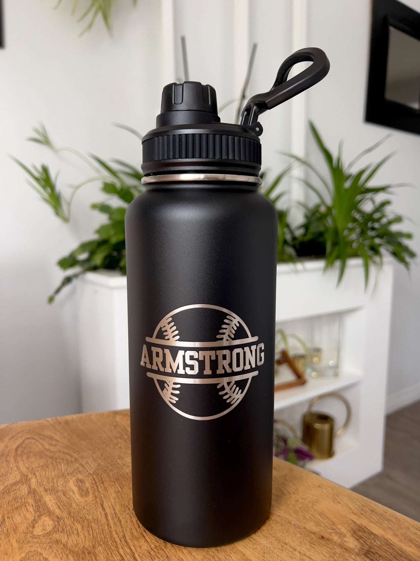 Personalized Baseball/Softball Water Bottle, Custom Engraved 32oz Stainless Steel Bottle for Players and  Coaches gift