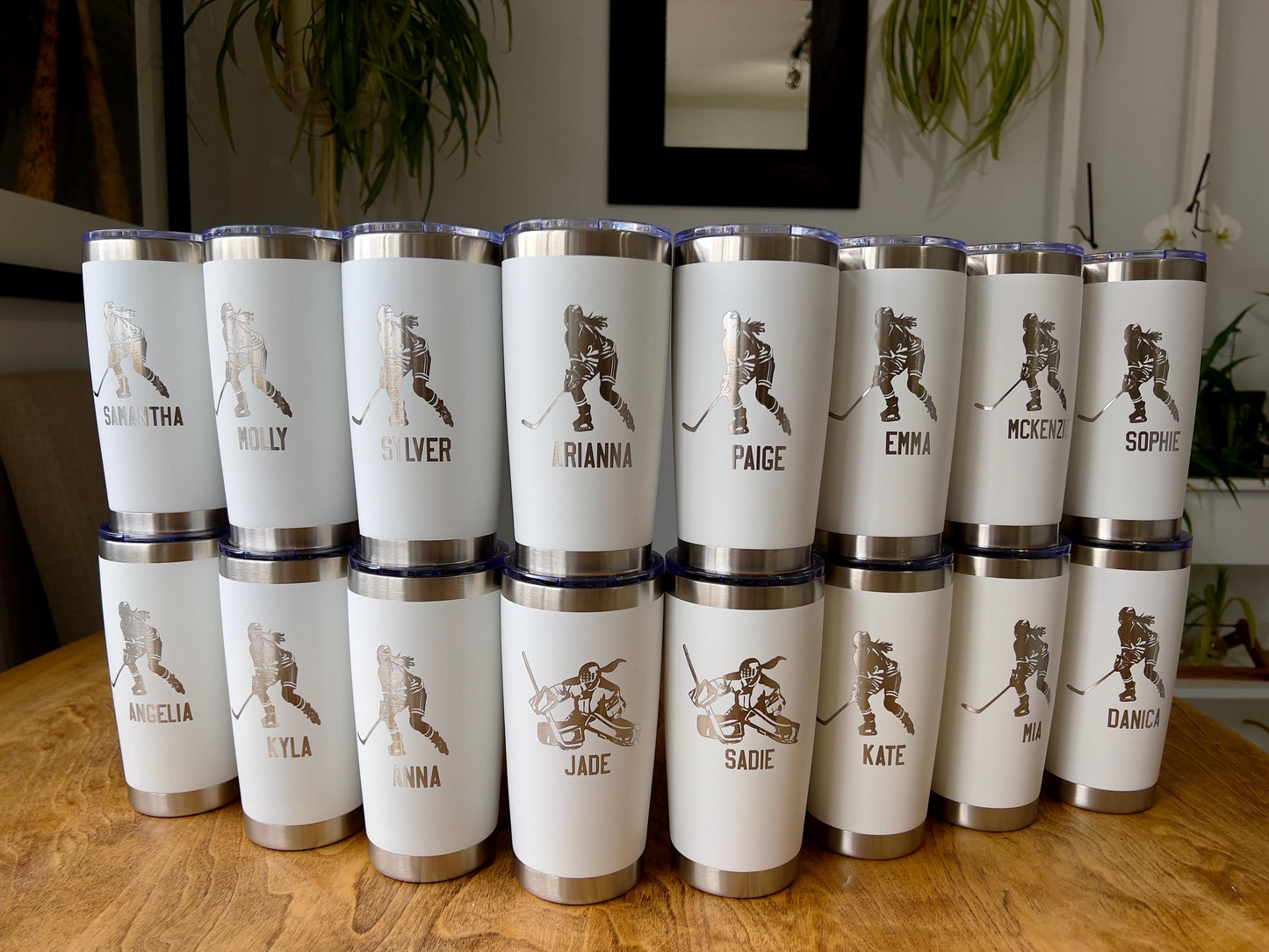 Personalized Hockey Coach gift  20 0z stainless cup, custom women/men hockey player engraved team sport cup gift, hockey manager gift ideas